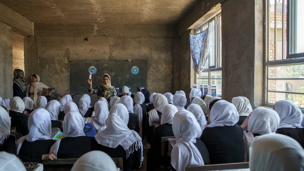 UNESCO 24 Ocak'taki Uluslararası Eğitim Günü'nü Afganistan'daki Kızlara ve Kadınlara Adadı