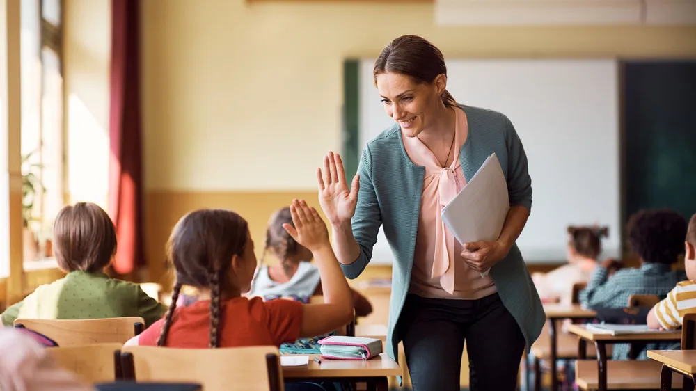 Increasing Reliance on Part-Time Teachers for Homeroom Duties in South Korea