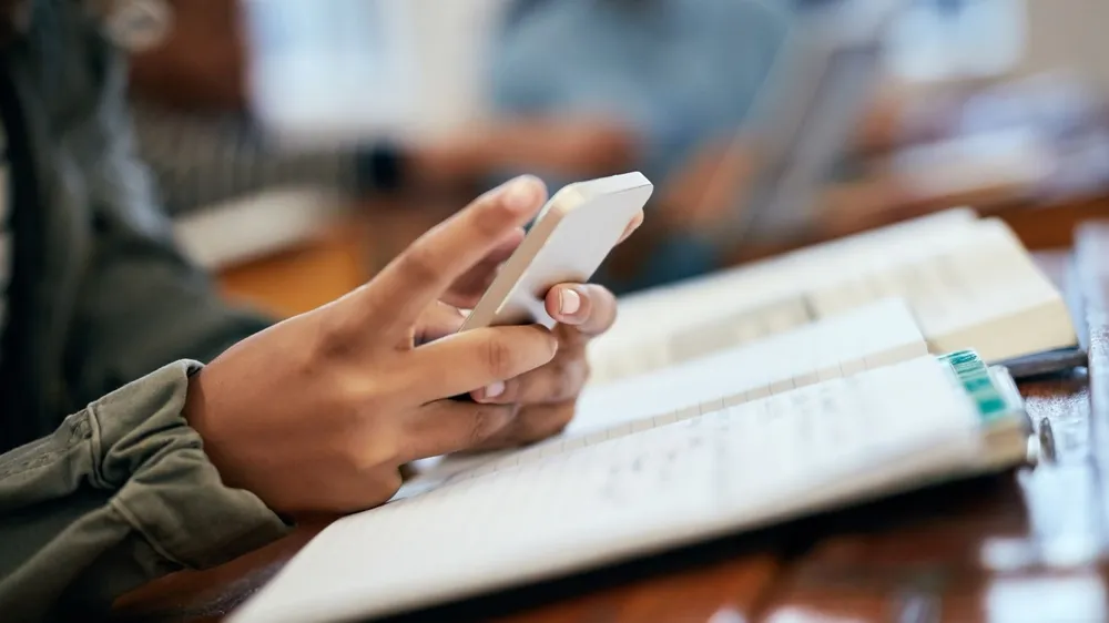 Finland to Introduce New Restrictions on Mobile Phone Use in Schools