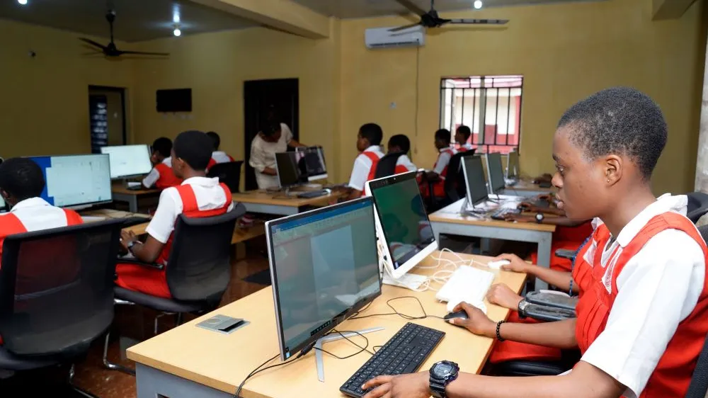 Kenya ve Ruanda’da Eğitimde Teknoloji Dönüşümü Başarı Getiriyor