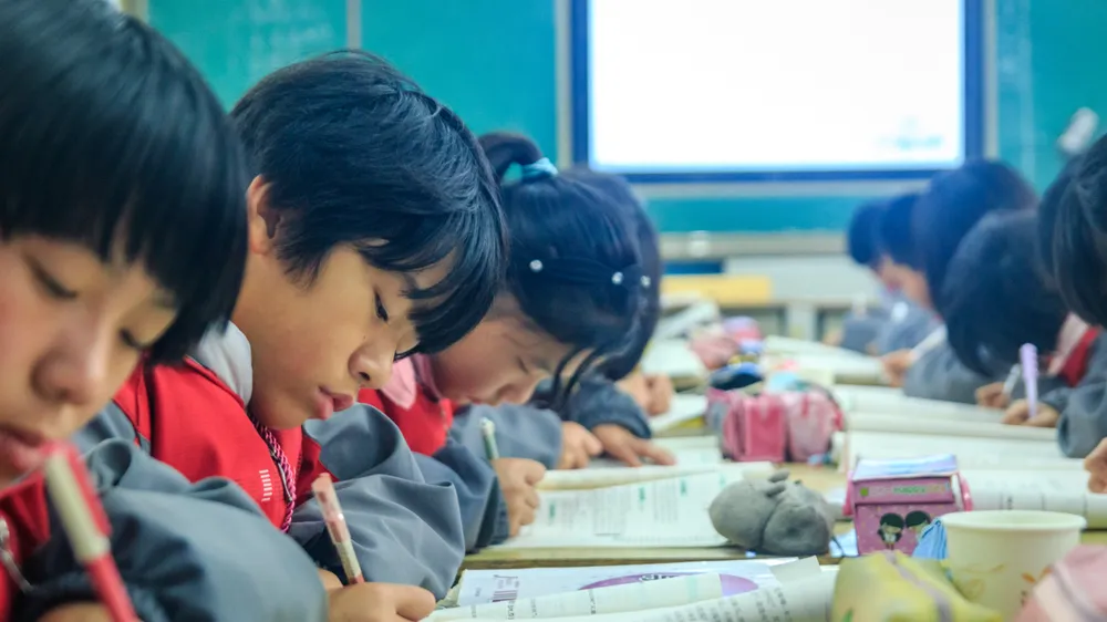 Çin, Öğretmenlerin Belge ve Denetim Yükünü Hafifletiyor