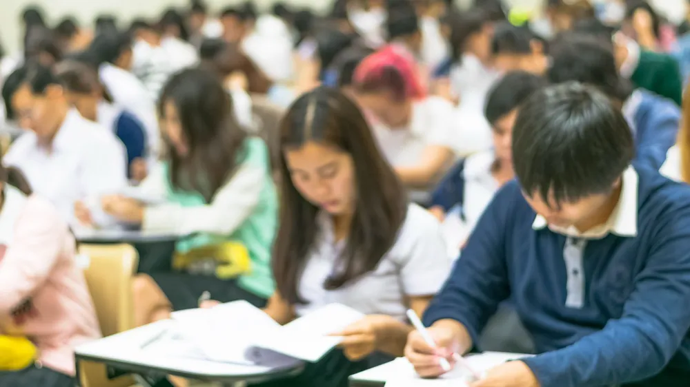 Çin, Akademik Baskıyı Azaltmak İçin Sınav Sayılarını Düşürdü