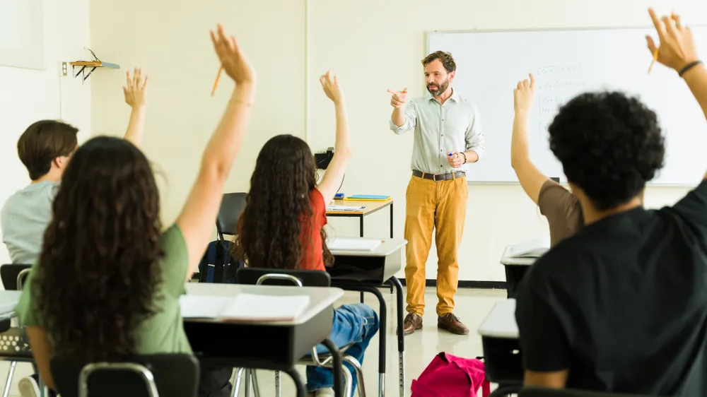 Are AI Prompts Weakening Thinking Skills?