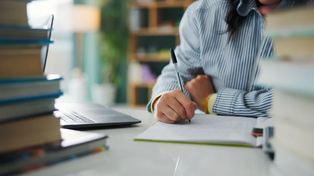 Artificial Intelligence, Alienates Students From Their Own Writing Skills
