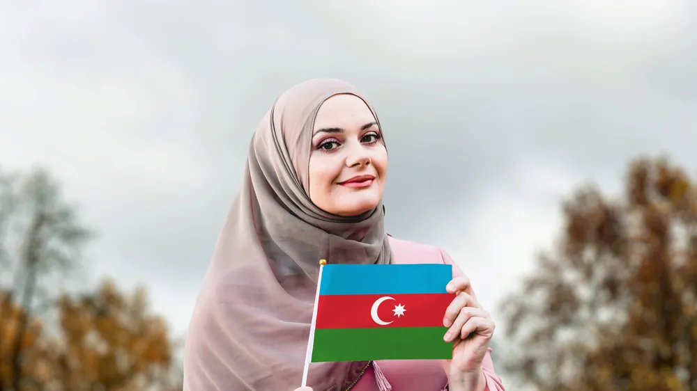 Azerbaycan Okullarında Başörtüsü Protestosu