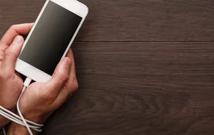 Kitap Değerlendirmesi: Bağlan - Sorunlu Akıllı Telefon Kullanımını Azaltma Rehberi