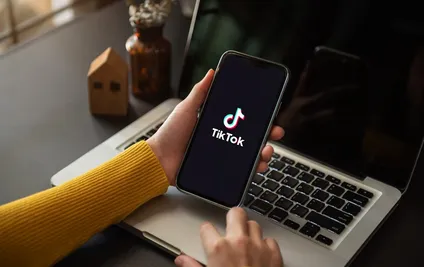 TikTok’un Öğretmenler Arasında Kullanımının Fırsatları ve Riskleri