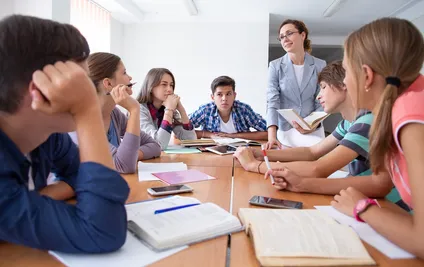 ABD’de Öğrenciler Müfredat Geliştirme Programına Dahil Edildi