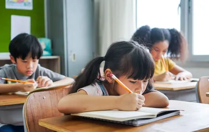 Hong Kong’da İlkokul Stresi Aile Mutluluğunu Tehdit Ediyor