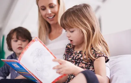 Ailede Kümülatif Sosyodemografik Riskler ve Okul Öncesi Çocuklarda Dil Becerilerinin Gelişimi: Evde Okuryazarlık Ortamının Aracı Rolü