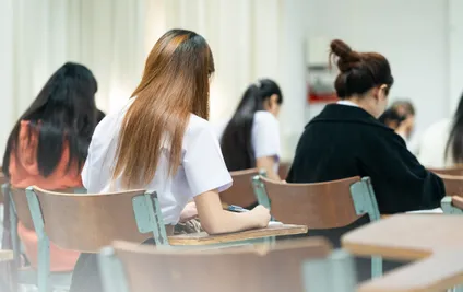 İskoçya’da Sınavlarda Kopya ve Disiplin Sorunları Yükselişte