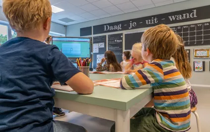 Hollanda’da Okullar Kendi Yayınevini Kuruyor