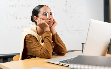 Avustralya’da Öğretmenler Artan Şiddet ve Aşırı İş Yükü Altında Eziliyor