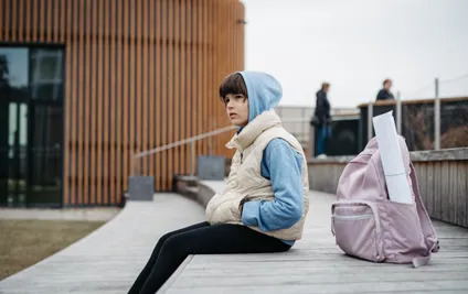 E-Cigarette Crisis in English Schools: Students Hospitalized, Schools on High Alert