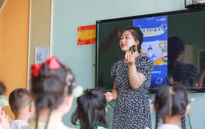 Hong Kong’da Öğretmenlere Üç Yılda Bir Sertifika Zorunluluğu Geliyor