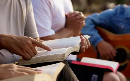 İngiltere’de Günlük Toplu İbadet Uygulaması Yeniden Gündemde