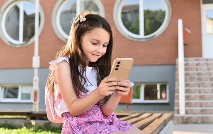 Avusturya’da 72 Bin Öğrenci Üç Haftalık “Dijital Detoks” İçin Telefonlarını Kapatıyor