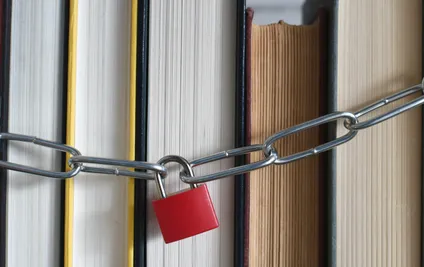 ABD’de Yapay Zekâ Destekli Kitap Denetimi Sansür Tartışmasını Tetikledi