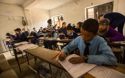 Nepal’de Çok Dilli Eğitim Çocukların Öğrenme Sürecini Dönüştürüyor