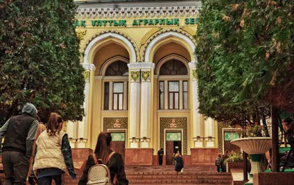 Orta Asya’da Yabancı Üniversite Yarışı ve “İzole Kampüsler” Tehlikesi