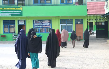 İtalya’da Okullarda Burka ve Nikab Yasağı Gündemde