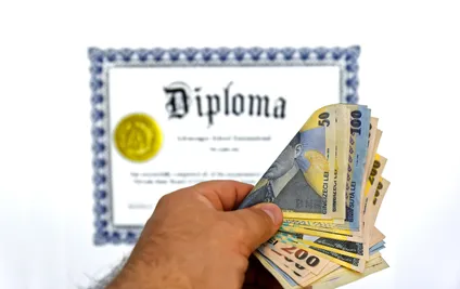 İtibar Artırma Vaadiyle İnternet Üzerinden Fahri Doktora Diplomaları Satılıyor