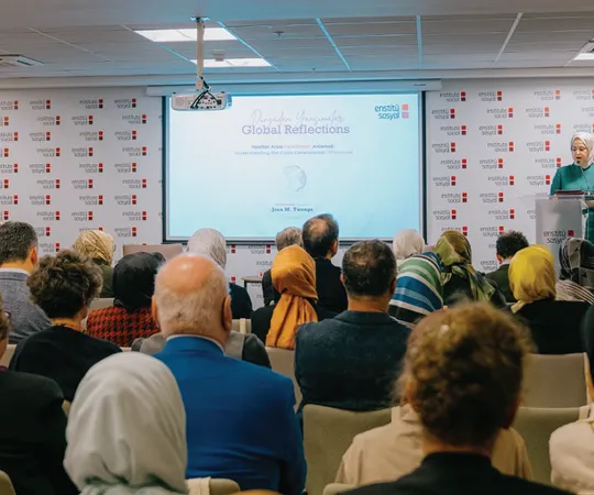 Inspiring Ideas, Navigating Change: Institute Social